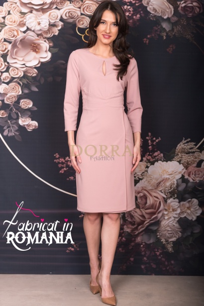 Rochie office Carisma roz prafuit cu fronseuri si decupaj la decolteu