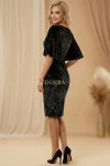 Rochie Angela din catifea neagra, cu croiala pe corp si maneci tip capa