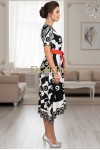 Rochie asimetrica Crina cu imprimeu abstract alb/negru si cordon rosu