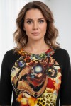 Rochie Lizzy cu croiala clepsidra, din jerse negru si imprimat