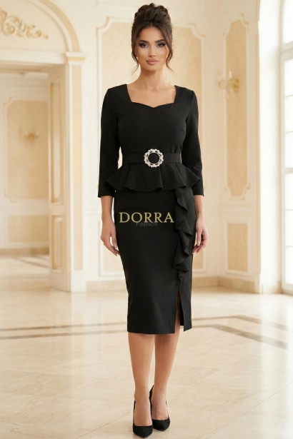 Rochie Noemi din stofa elastica neagra, cu volane si curea