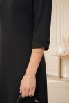 Rochie de zi Cara din stofă neagră, cu croială largă și mânecă 1/2