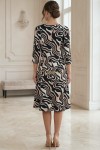 Rochie midi Gisele din jerse negru cu bej, mâneci 3/4, croială lejeră
