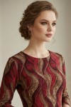 Rochie midi Gisele din jerse rosu cu bej, maneci 3/4, croiala lejera