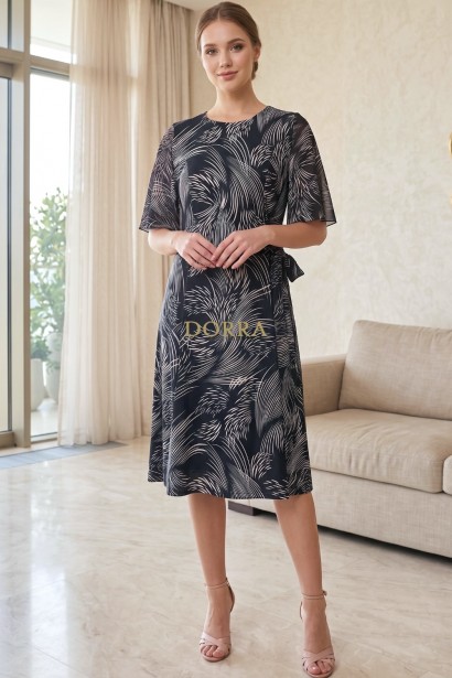 Rochie cocktail Kim din lycra negru imprimat, cu mâneci și cordon din voal