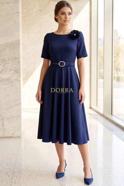 Rochie midi Leah din stofa bleumarin, masuri mari, cu floare detasabila si curea
