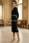 Rochie cocktail Matilde din stofa neagra cu aplicatii aurii si crapatura