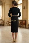 Rochie cocktail Matilde din stofa neagra cu aplicatii aurii si crapatura