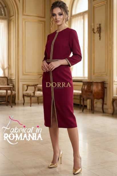 Rochie cocktail Matilde din stofa visinie cu aplicatii aurii si crapatura