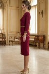 Rochie cocktail Matilde din stofa visinie cu aplicatii aurii si crapatura
