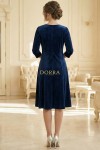 Rochie Medeea din catifea bleumarin, cu aplicatie la decolteu si croiala clos