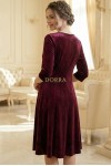 Rochie Medeea din catifea grena, cu aplicatie la decolteu si croiala clos