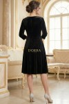 Rochie Medeea din catifea neagra, cu aplicatie la decolteu si croiala clos