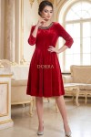 Rochie Medeea din catifea rosie, cu aplicatie la decolteu si croiala in clini