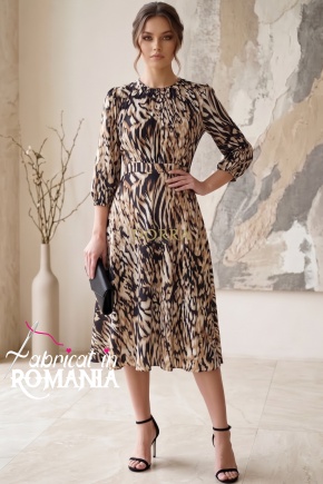 Rochie măsuri mari Minerva din satin tigrat și croială în clini