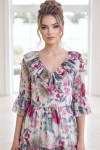 Rochie midi Raluca din tripluvoal alb cu flori roz, fir lamé, căptușeală și volane