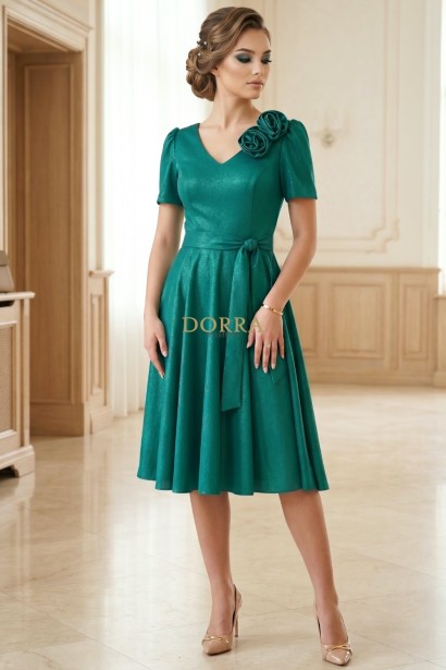 Rochie de ocazie Sabinna din stofa verde cu sclipici, floare detasabila si cordon