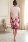 Rochie de zi Sara roz, usor cambrata, cu imprimeu floral