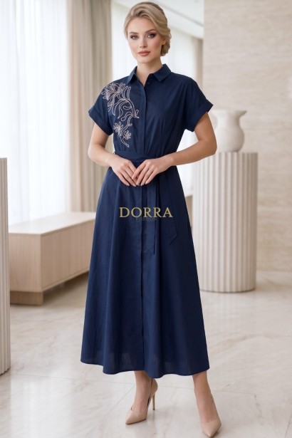 Rochie midi Sophia din bumbac bleumarin, închidere cu nasturi și broderie pe piept
