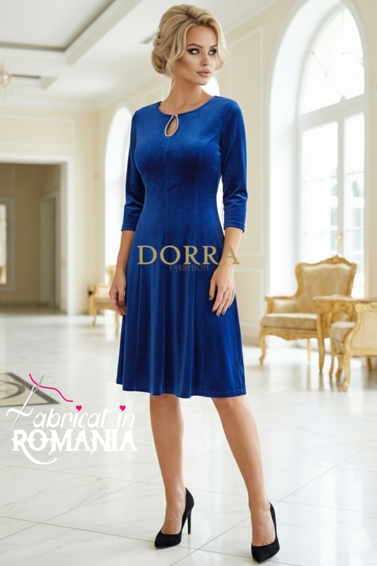 Rochie Sorana din catifea albastru regal, cu decupaj la decolteu